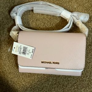 Micheal kors wallet on chain